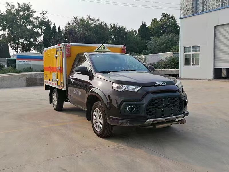 江铃皮卡爆破器材运输车